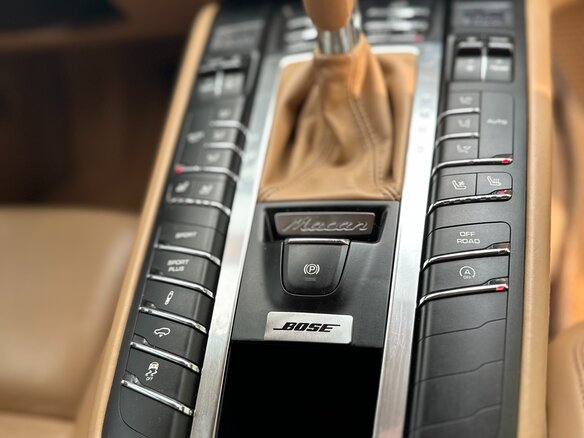 2014 Porsche Macan S I, золотистый, 2860000 рублей - вид 14