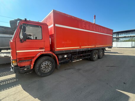 1990 Scania 3-Series, красный, 750000 рублей, вид 2