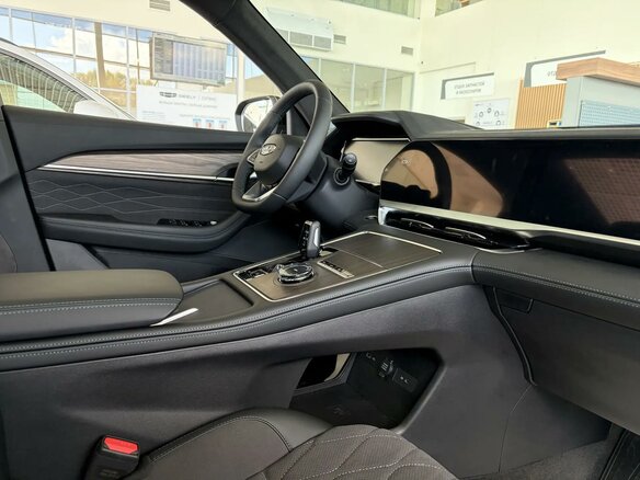 2026 Geely Monjaro I, чёрный - вид 7