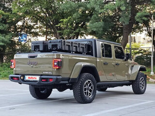 2025 Jeep Gladiator II (JT) Рестайлинг, зелёный, 7100000 рублей, вид 4