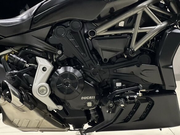 2016 Ducati XDiavel, чёрный - вид 10