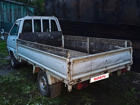 1998 Toyota TownAce, белый, 550000 рублей, вид 3