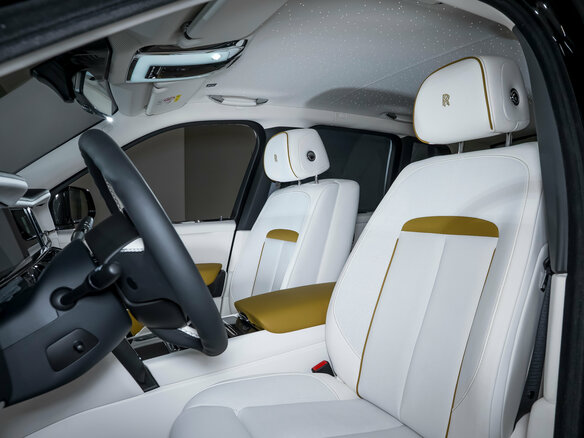 2025 Rolls-Royce Cullinan Black Badge I Рестайлинг (Series II), чёрный, 72000000 рублей - вид 19