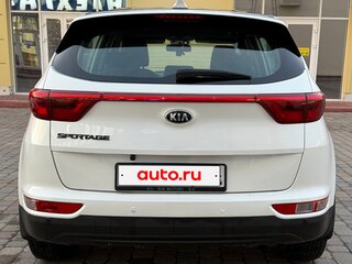 2018 Kia Sportage IV Рестайлинг, белый, 1550000 рублей, вид 5