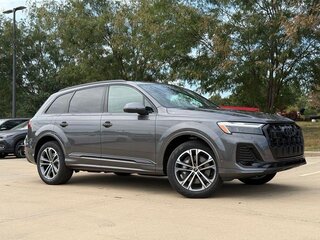 2026 Audi Q7 45 TFSI II (4M) Рестайлинг 2, серый, 8249928 рублей, вид 1