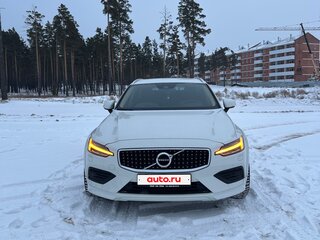 2020 Volvo V60 Cross Country II, белый, 4550000 рублей, вид 1