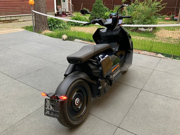 2024 BMW CE 04, синий, 1500000 рублей - вид 3