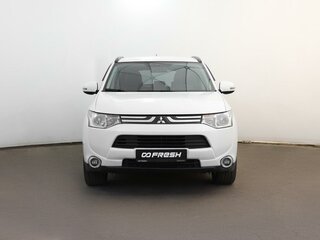 2012 Mitsubishi Outlander II Рестайлинг, белый, 1340000 рублей, вид 3