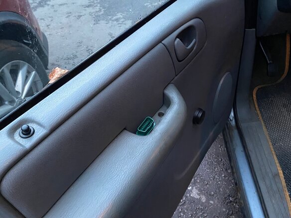 2005 Dodge Caravan 4-speed IV, серый, 300000 рублей - вид 14