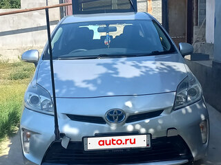 2015 Toyota Prius III Рестайлинг (XW30), серебристый, 1350000 рублей, вид 2