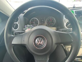 2011 Volkswagen Tiguan I, чёрный, 1550000 рублей, вид 4