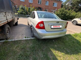 2010 Ford Focus II Рестайлинг, серебристый, 280000 рублей, вид 3