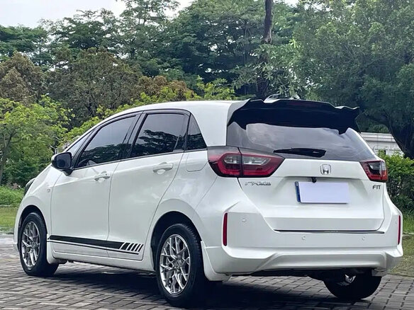 2022 Honda Fit IV, белый - вид 6