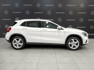 2019 Mercedes-Benz GLA 200 I (X156) Рестайлинг, белый, 2530000 рублей, вид 4