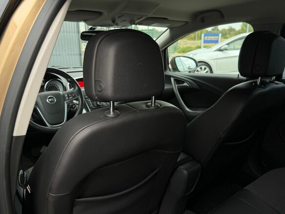 2012 Opel Astra J Рестайлинг, бежевый - вид 26