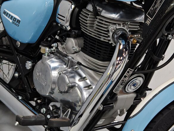 2025 Royal Enfield Meteor, голубой - вид 18