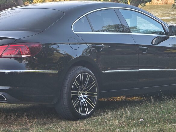 2012 Volkswagen Passat CC I Рестайлинг, чёрный, 1700000 рублей - вид 4