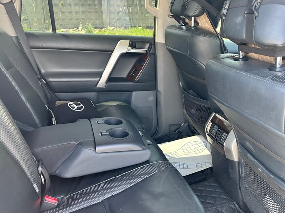2011 Toyota Land Cruiser Prado 150 Series, белый, 2800000 рублей - вид 11