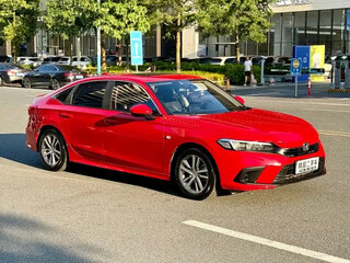 2023 Honda Civic XI, красный, 1510000 рублей, вид 3