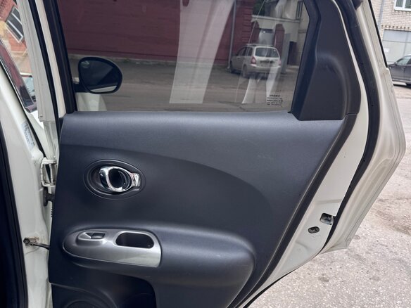 2013 Nissan Juke I, белый, 1250000 рублей - вид 12