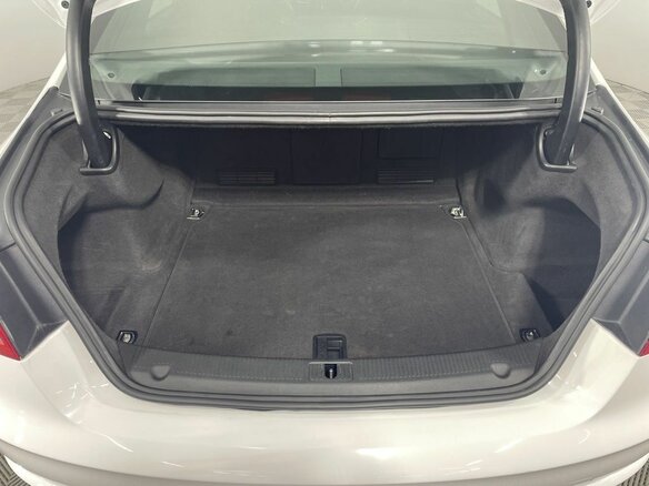2011 Audi A8 Long III (D4), белый, 2750000 рублей - вид 12