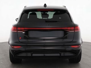2025 Audi SQ6 e-tron, чёрный, 18100000 рублей, вид 5