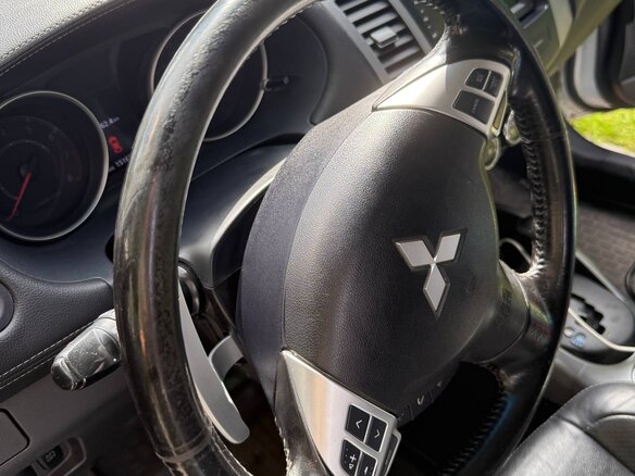 2011 Mitsubishi Outlander II Рестайлинг, белый, 1200000 рублей - вид 14