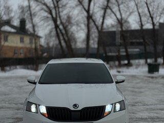 2018 Skoda Octavia III (A7) Рестайлинг, белый, 1590000 рублей, вид 2