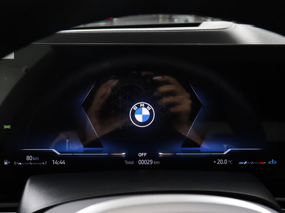 2025 BMW X6 40i III (G06) Рестайлинг, серый - вид 16