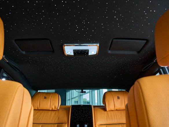 2024 Rolls-Royce Phantom VIII Рестайлинг (Series II), чёрный, 57000000 рублей - вид 18