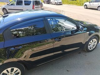 2021 Kia Rio IV Рестайлинг, чёрный, 1800000 рублей, вид 4