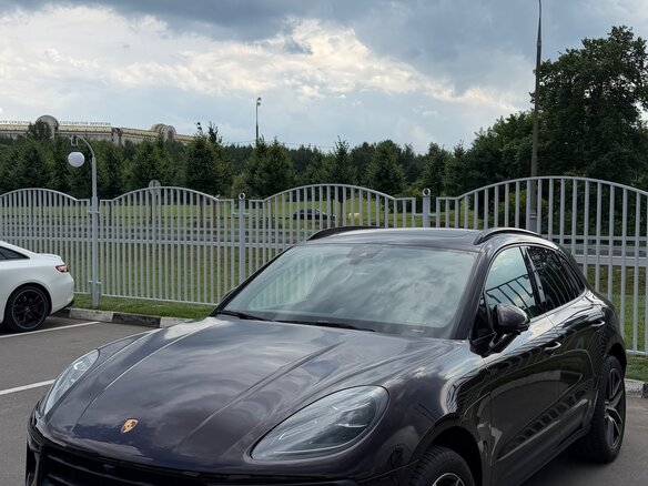2024 Porsche Macan I Рестайлинг 2, красный