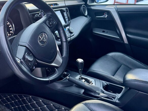 2019 Toyota RAV4 IV (XA40) Рестайлинг, белый, 2770000 рублей - вид 6
