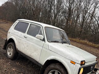 1997 Lada (ВАЗ) 2121 (4x4) I Рестайлинг, белый, 157000 рублей, вид 1