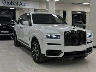 2023 Rolls-Royce Cullinan Black Badge I (Series I), белый, 43000000 рублей, вид 3