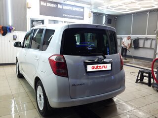2006 Toyota Ractis I, белый, 550000 рублей, вид 4