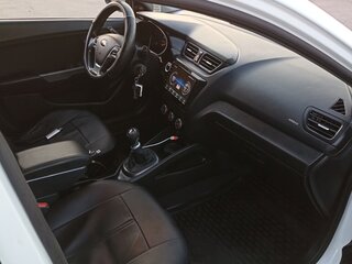 2015 Kia Rio III Рестайлинг, белый, 950000 рублей, вид 5