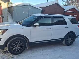 2016 Ford Explorer V Рестайлинг, белый, 2170000 рублей, вид 2