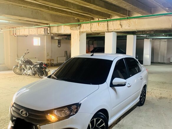 2024 Lada (ВАЗ) Granta Sportline I Рестайлинг, белый, 1000000 рублей