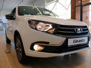 2026 Lada (ВАЗ) Granta I Рестайлинг, белый, 1210000 рублей, вид 4