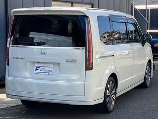 2023 Honda Stepwgn Spada VI, белый, 2310000 рублей, вид 4