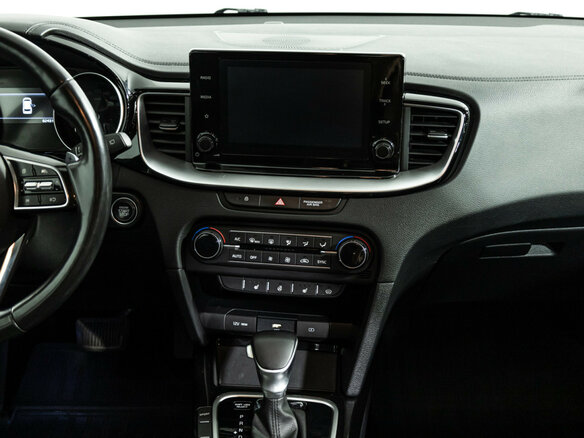 2021 Kia Ceed III Рестайлинг, белый - вид 13