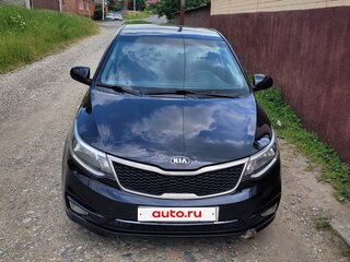 2015 Kia Rio III Рестайлинг, чёрный, 750000 рублей, вид 3
