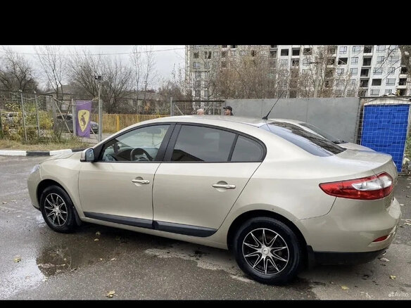 2011 Renault Fluence I, бежевый, 570000 рублей - вид 5