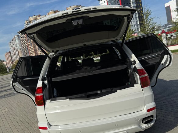 2008 BMW X5 30d II (E70), белый - вид 12