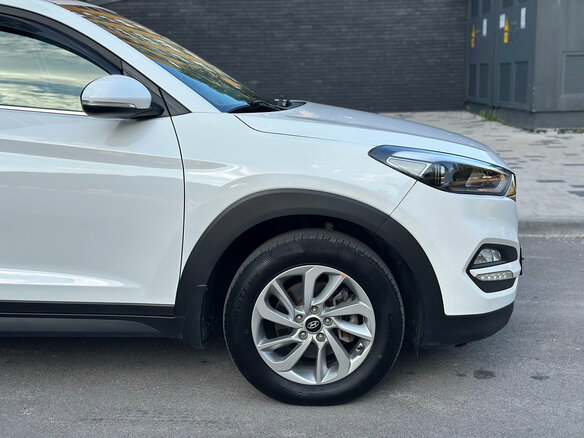 2017 Hyundai Tucson III, белый, 1850000 рублей - вид 5