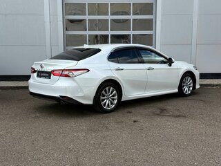 2019 Toyota Camry VIII (XV70), белый, 2650000 рублей, вид 5