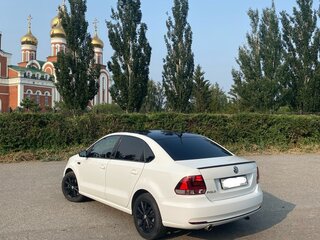 2017 Volkswagen Polo V Рестайлинг, белый, 1299999 рублей, вид 4