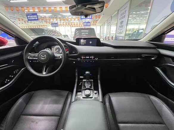 2023 Mazda 3 Axela IV (BP), красный, 1340000 рублей - вид 15