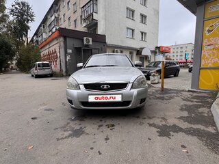 2014 Lada (ВАЗ) Priora I Рестайлинг, серебристый, 500000 рублей, вид 1
